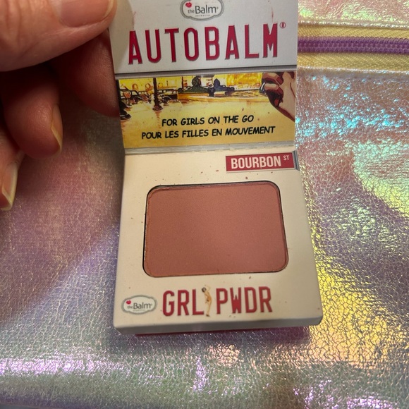 Stocking stuffer!! Ipsy Makeup Bundle- Pastel Shiny Iridescent bag and 5 goodies - Picture 4 of 6